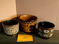 Lot 335 - duitse jardinière keramiek, 3 stuks - afbeelding 1 van  4