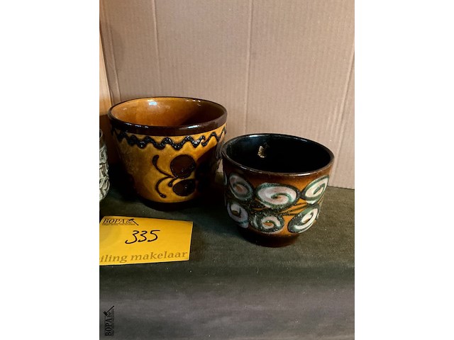 Lot 335 - duitse jardinière keramiek, 3 stuks - afbeelding 3 van  4
