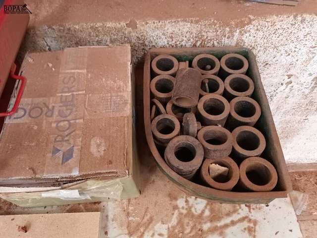 Lot 335 - werkmateriaal, producten en onderdelen - afbeelding 4 van  5