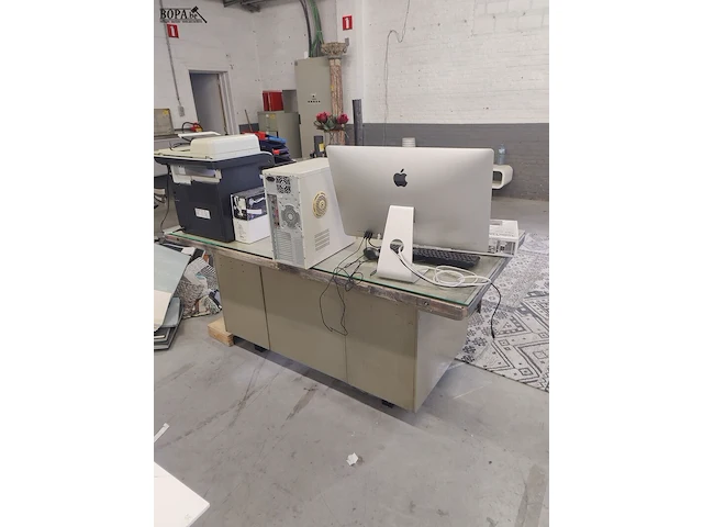Lot 336 - bureau mewaf - afbeelding 2 van  3