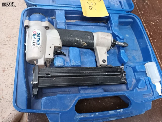 Lot 336 - tacker kit pro basso - afbeelding 2 van  3