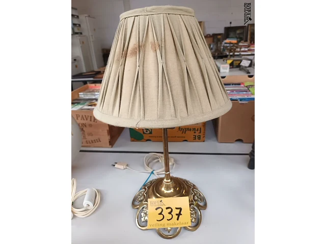 Lot 337 - lampedaire in koper - afbeelding 1 van  4