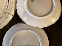 Lot 337 - stapel sierborden - afbeelding 4 van  7