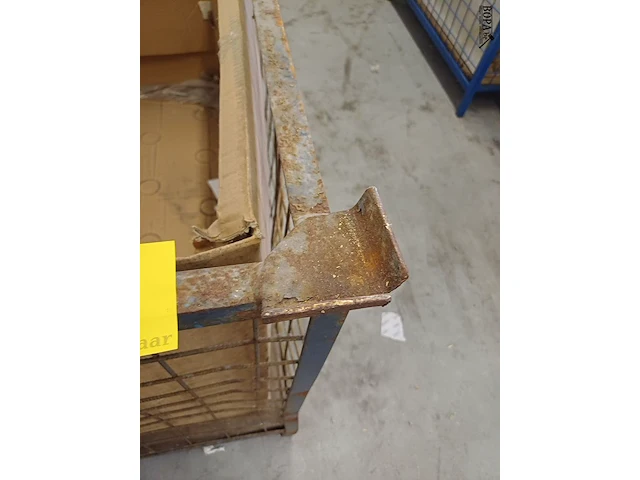 Lot 339 - metalen stapelbak 3 stuks - afbeelding 2 van  4