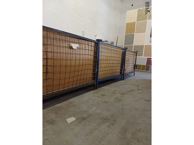Lot 339 - metalen stapelbak 3 stuks - afbeelding 4 van  4