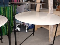 Lot 34 - bijzettafel j-line - afbeelding 2 van  3