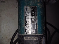 Lot 34 - makita haakse slijper - afbeelding 2 van  2