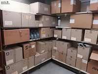 Lot 34 - pvc t-stukken en bogen. 50 dozen - afbeelding 1 van  7