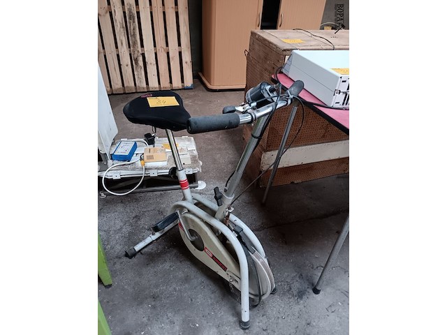 Lot 34 - retro hometrainer - afbeelding 1 van  3
