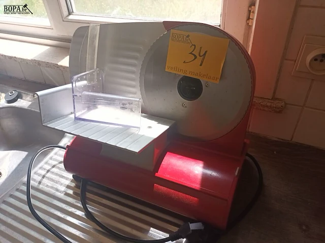Lot 34 - snijmachine - afbeelding 1 van  3