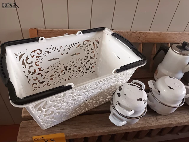 Lot 34 - vintage huisraad. 15 stuks - afbeelding 2 van  5