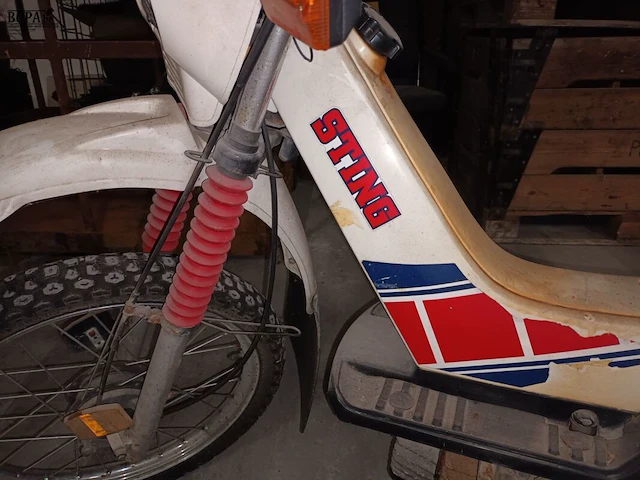 Lot 34 - yamaha sting sn50a (1987-chass.53054433) - afbeelding 11 van  17