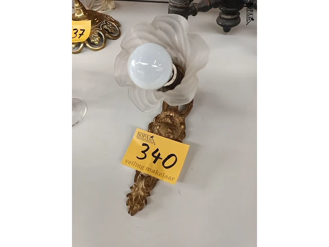 Lot 340 - ampliek in koper - afbeelding 1 van  4
