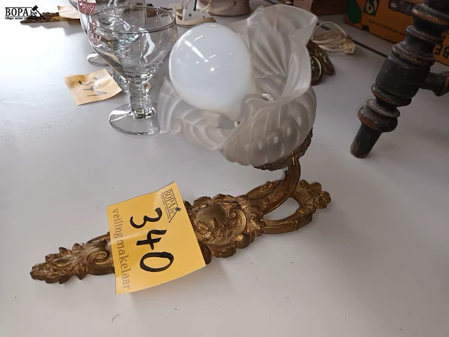 Lot 340 - ampliek in koper - afbeelding 2 van  4