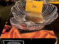 Lot 340 - moderne en vintage draadmandjes voor fruit of brood - afbeelding 2 van  3