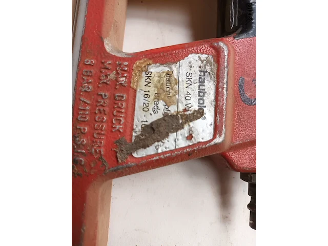 Lot 341 - pneumatische nietmachine haubold - afbeelding 2 van  3