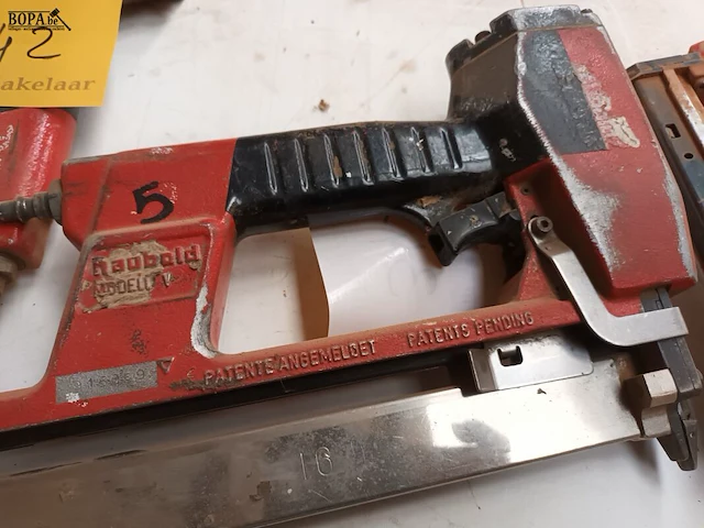 Lot 341 - pneumatische nietmachine haubold - afbeelding 3 van  3