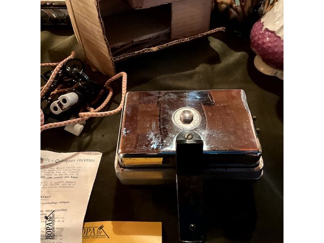 Lot 341 - vintage wafelijzertje s.i.r.e.m. - afbeelding 3 van  4