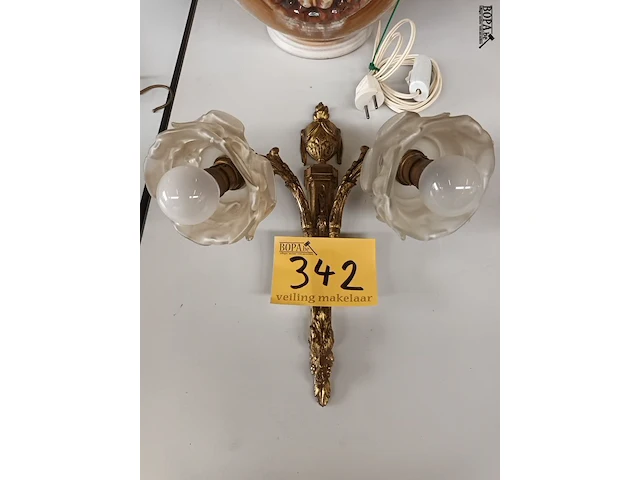 Lot 342 - ampliek in koper - afbeelding 1 van  3