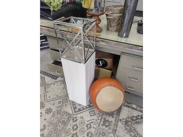 Lot 342 - decoratie - afbeelding 2 van  4