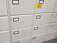 Lot 342 - metalen dossierkast -2 stuks - afbeelding 1 van  3