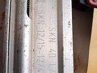 Lot 344 - pneumatische nietmachine haubold - afbeelding 2 van  2