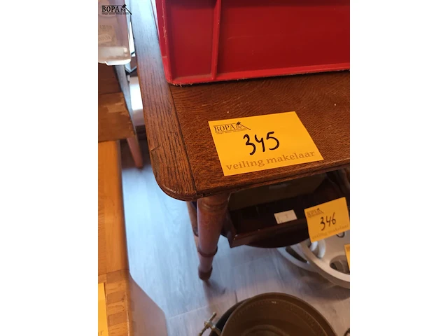 Lot 345 - houten tafel - afbeelding 2 van  3