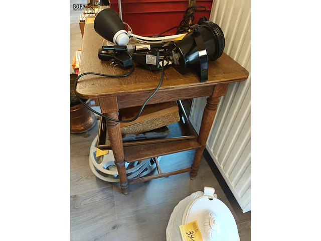 Lot 345 - houten tafel - afbeelding 3 van  3