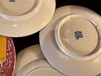 Lot 346 - sierborden boch/royal tudor ware, 5 stuks - afbeelding 5 van  5