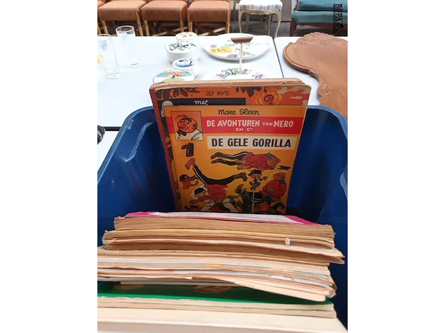 Lot 346 - strips. 47 stuks - afbeelding 4 van  4