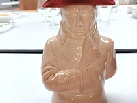 Lot 347 - beeld en fles napoleon - afbeelding 3 van  6