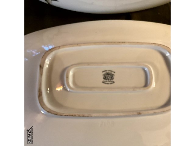 Lot 347 - jachttaferelen braadslede/ schaal, 2 stuks - afbeelding 2 van  2