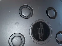 Lot 347 - wieldoppen chevrolet. 4 stuks - afbeelding 2 van  3