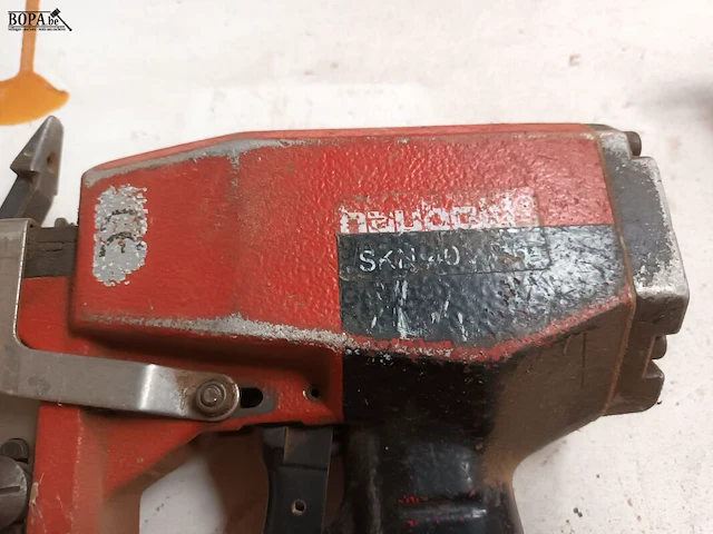 Lot 349 - pneumatische nietmachine haubold - afbeelding 3 van  3