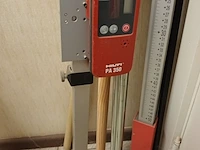 Lot 35 - hilti laser receiver met statief - afbeelding 3 van  3