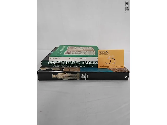 Lot 35 - koffietafelboeken en boek, abdijen beeldhouwkunst, 3 stuks - afbeelding 1 van  1