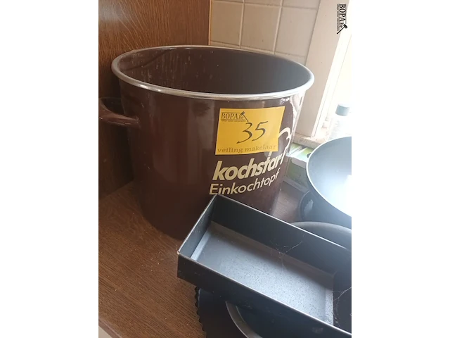 Lot 35 - kookpotten en bakvormen. 10 stuks - afbeelding 2 van  3