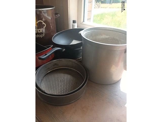 Lot 35 - kookpotten en bakvormen. 10 stuks - afbeelding 3 van  3