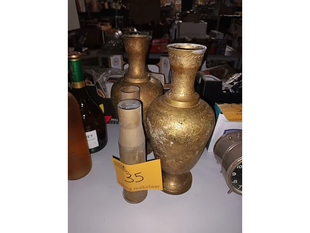 Lot 35 - koperen vazen. 4 stuks - afbeelding 1 van  3