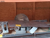 Lot 35 - lot metalen stukken - afbeelding 1 van  3