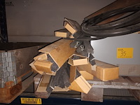 Lot 35 - lot wachtbuizen en dichtingen - afbeelding 2 van  3