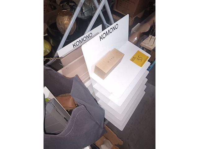 Lot 35 - lot winkeldisplays - afbeelding 4 van  7