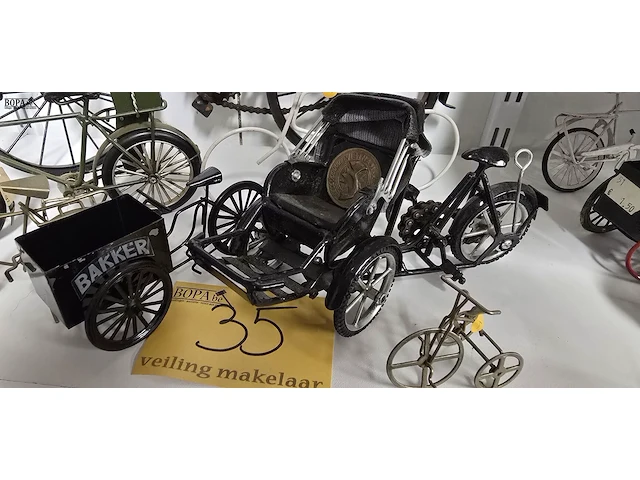 Lot 35 - lotje metalen fietsen diverse afm ong 7 stuks - afbeelding 5 van  5