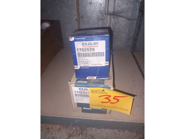 Lot 35 - onderdelen voor daf. 2 stuks - afbeelding 1 van  3