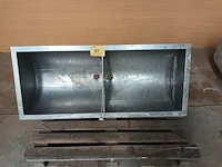 Lot 35 - rvs wastafel - afbeelding 1 van  4