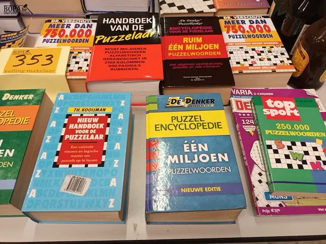 Lot 353 - puzzelwoordenboeken. 24 stuks - afbeelding 2 van  4