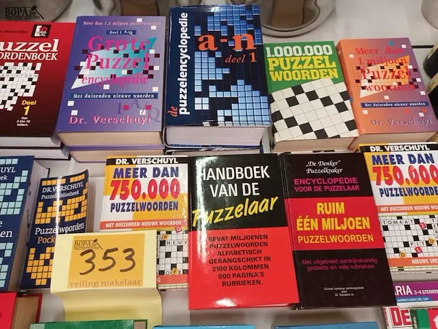 Lot 353 - puzzelwoordenboeken. 24 stuks - afbeelding 3 van  4