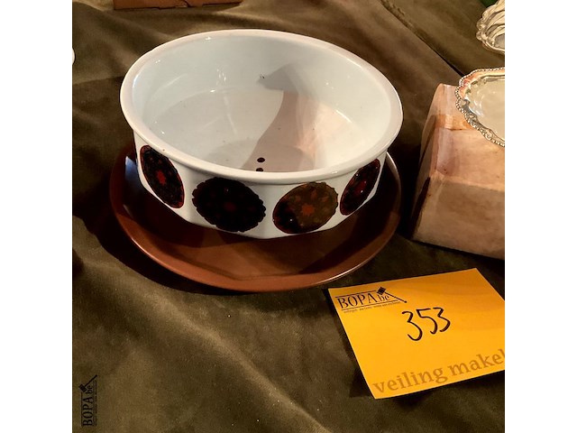 Lot 353 - tafelservies, 2 stuks - afbeelding 2 van  5