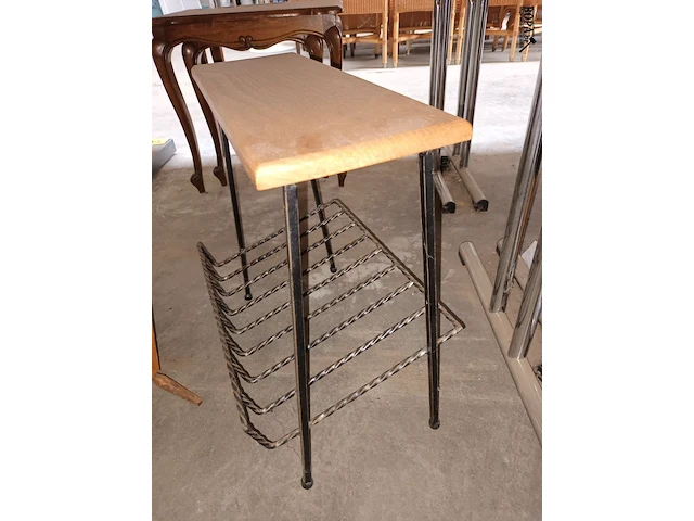 Lot 354 - krantenrekje. 3 stuks - afbeelding 4 van  4