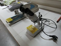 Lot 354 - stereo microscoop - afbeelding 1 van  2